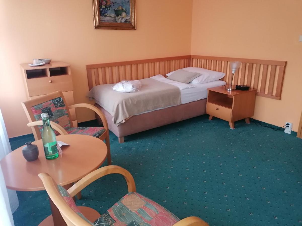Monti Spa Františkovy Lázně المظهر الخارجي الصورة