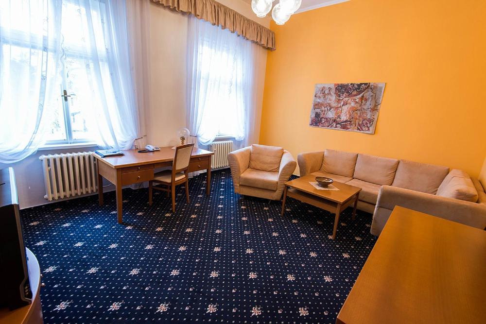 Monti Spa Františkovy Lázně الغرفة الصورة
